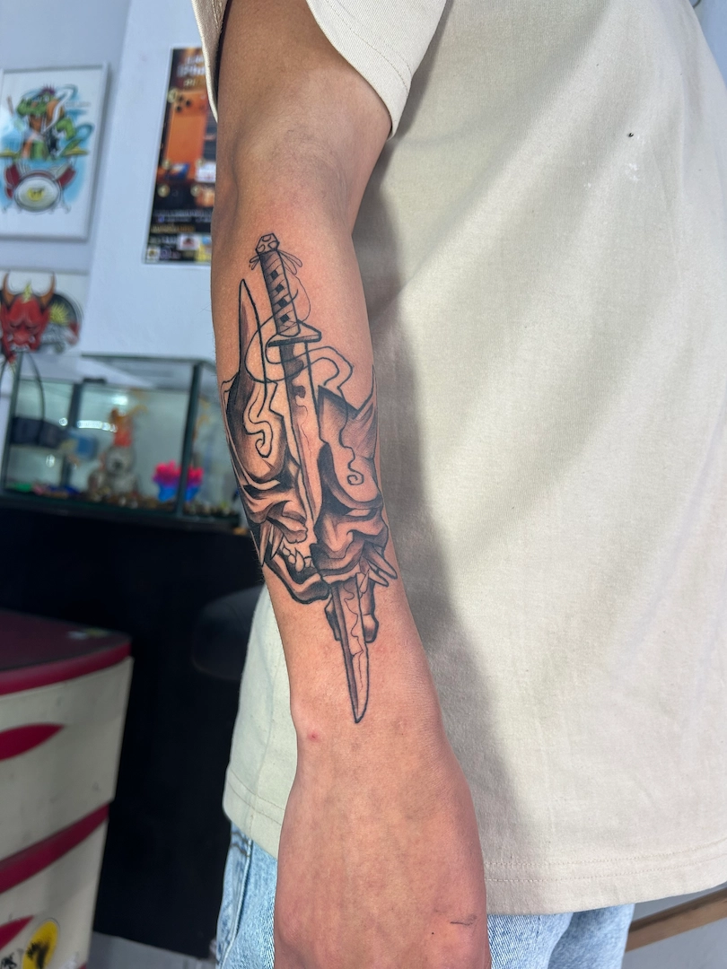 Tinta y Pinta Tattoo | Estudio de Tatuajes y piercing en Quito